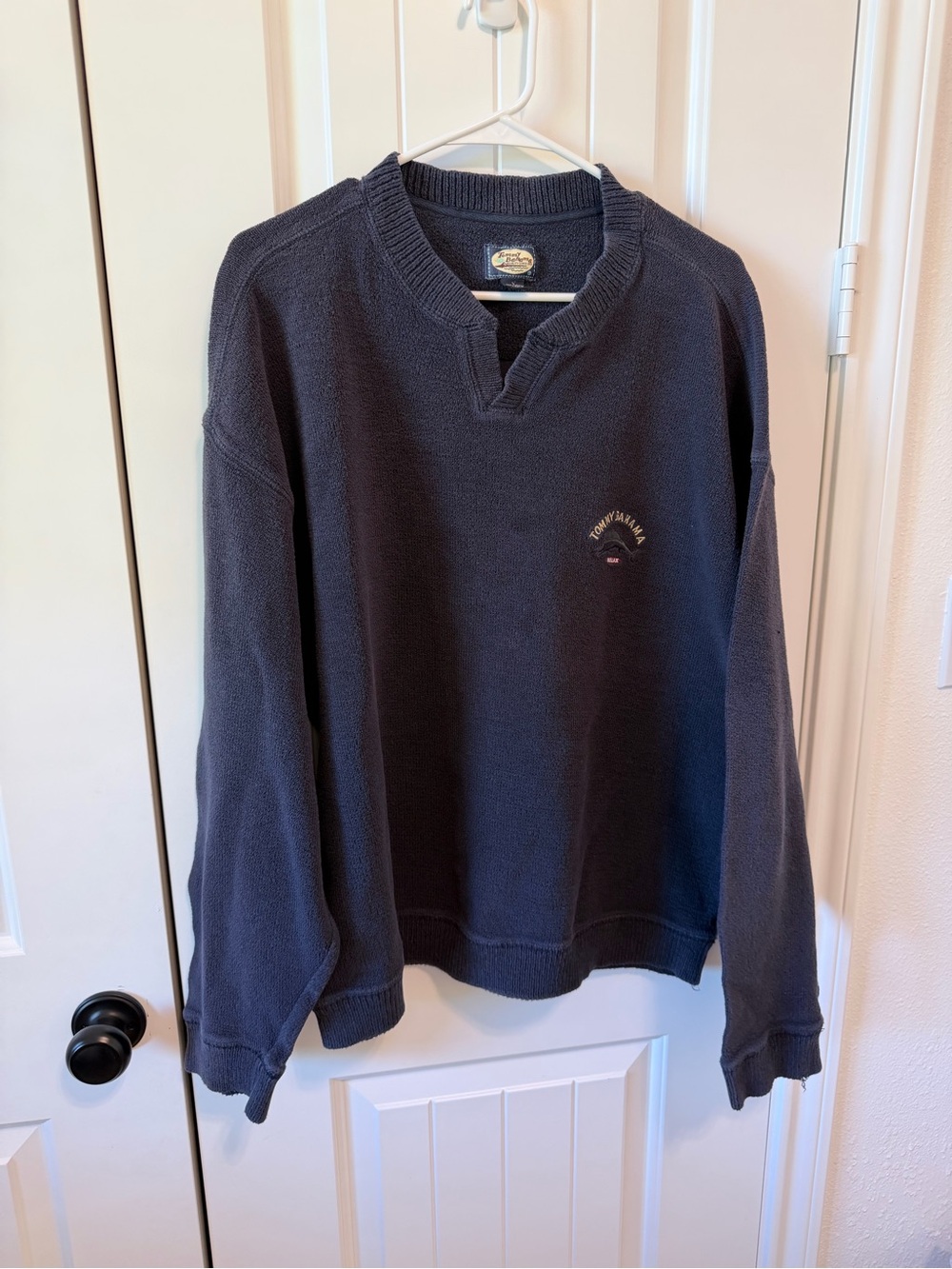 Tommy Bahama Navy V-Notch Pullover Sweatshirt Y2K